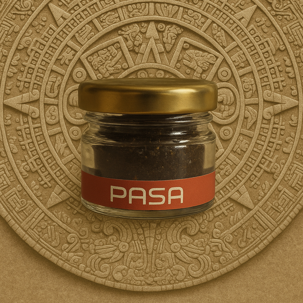 Chile pasa seco, de tono rojo oscuro a negro, con aspecto suave y carnoso.
